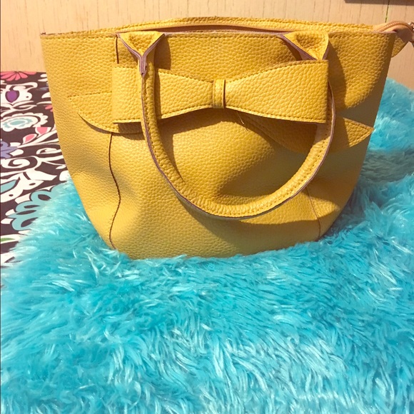 Small boutique purse