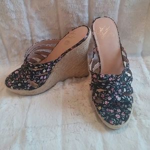 Colin Stuart black with flowers braided wedge