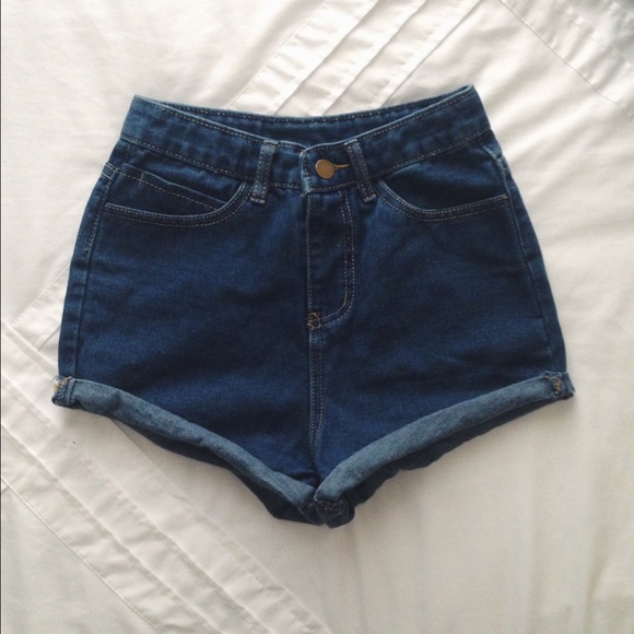 High waisted cuffed shorts