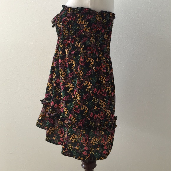 EUC Forever 21 black colored flowers tunic top - Picture 3 of 4