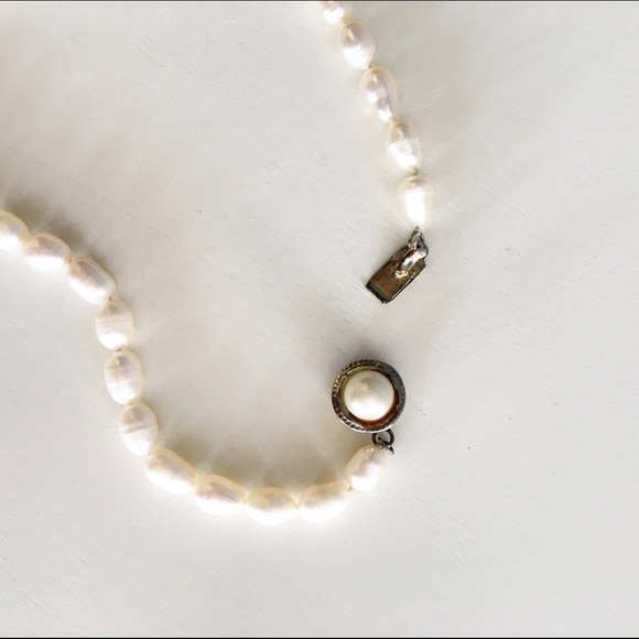 ❗️SOLD❗️🎉HP🎉Vintage water pearl necklace - Picture 2 of 4