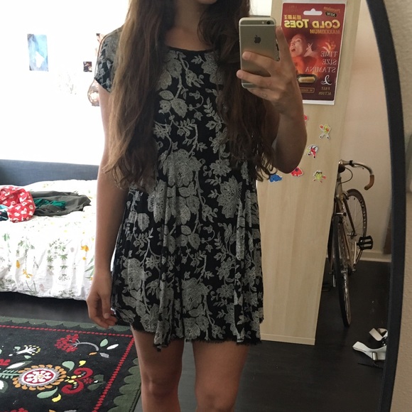 Silence + noise smock dress size S - Picture 2 of 4