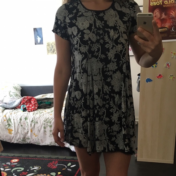 Silence + noise smock dress size S - Picture 3 of 4