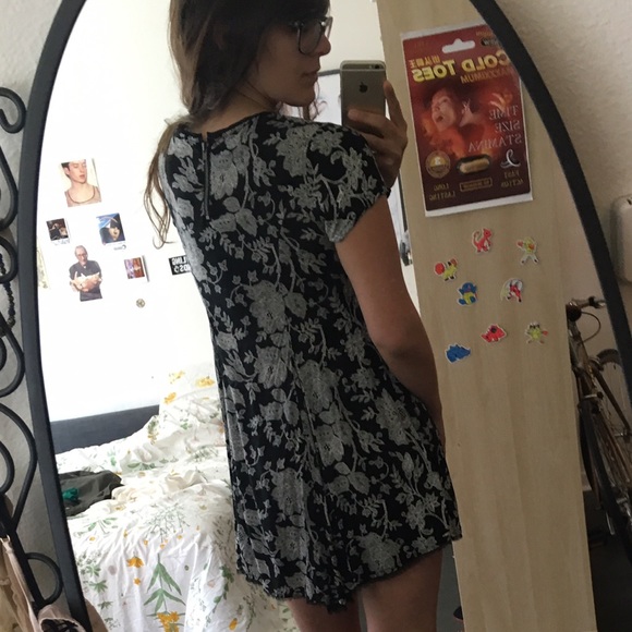 Silence + noise smock dress size S - Picture 4 of 4