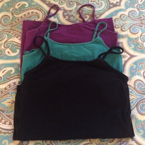 Size small. Colored camis!