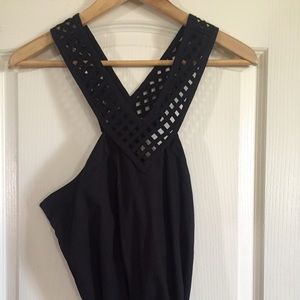 Sleeveless Volcom black top