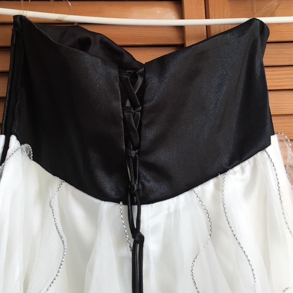 ❕Strapless Ruffled Dress ❕ - Picture 3 of 3