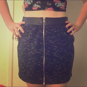 Zip up Mini-skirt