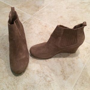 Dolce Vita Posie Wedge Boot in Taupe Suede