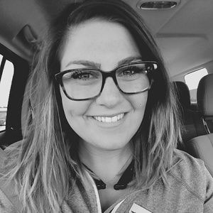 Meet your Posher, Monica