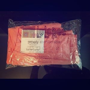 LuLaRoe pastel orange TC Leggings