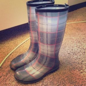 Rain boots