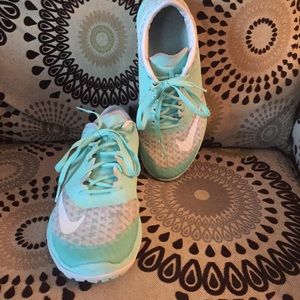 MAKE OFFER🔥🔥NIKE FS LITE 2 RUNNING SHOES