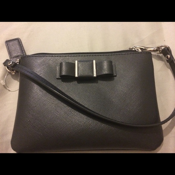 Gently Used Adorable Coach Black Bow Wristlet - Picture 1 of 3
