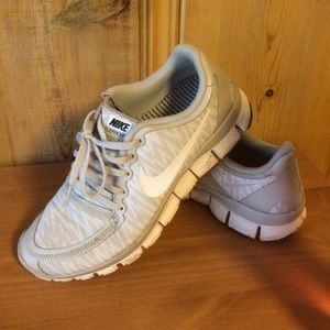 Nike free 5.0 tennis shoes