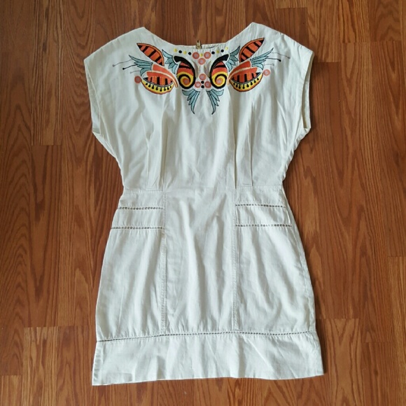 French Connection Dresses & Skirts - Compliment-Magnet Embroidered Summer Dress