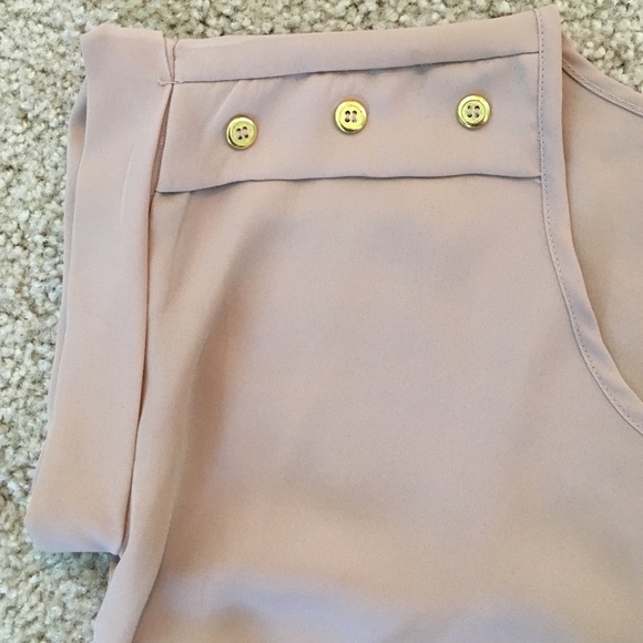 Tan short sleeve chiffon top - Picture 2 of 2