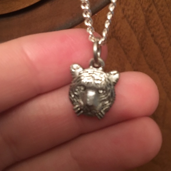 LISTED ONE MORE DAY Silver tiger necklace