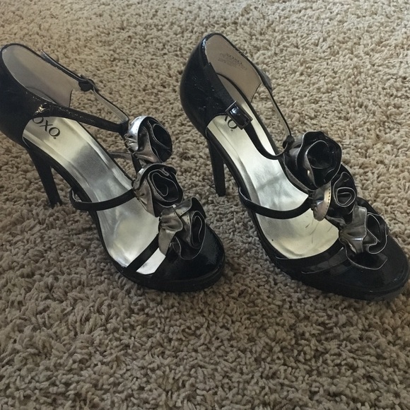 Xoxo heels with flowers