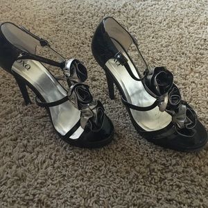 Xoxo heels with flowers