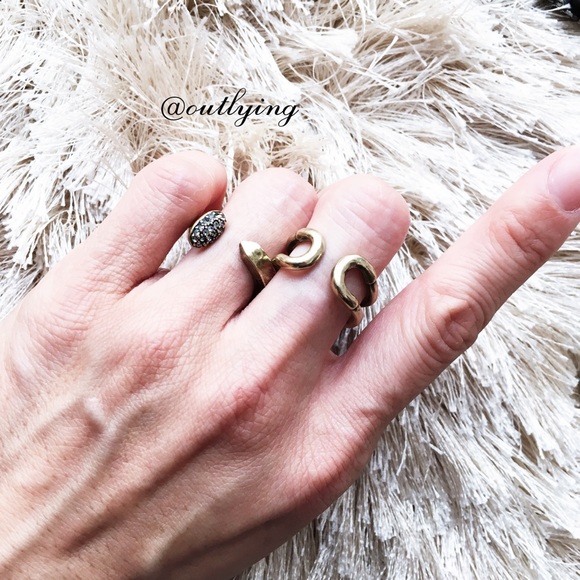 ❌SOLD❌GILES AND BROTHER - Picture 2 of 4