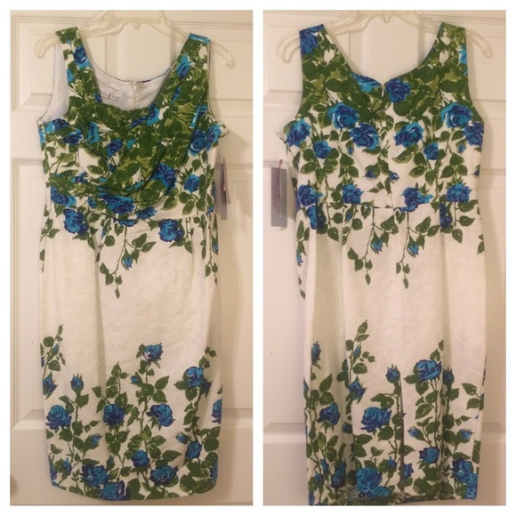 Floral Dress - Picture 2 of 3