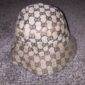 Gucci bucket hat