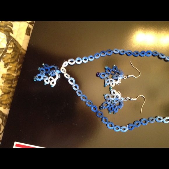 Handmade variegated blue and white necklace set