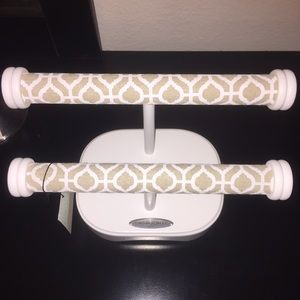 TODAY ONLY $14.00. Cynthia Rowley stand