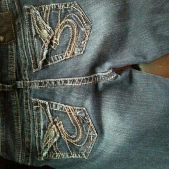 SILVER SUKI, SIZE 29/34 GREAT condition!