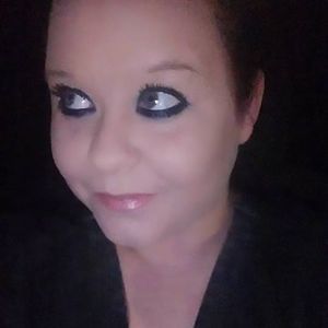 Meet your Posher, Clarissa