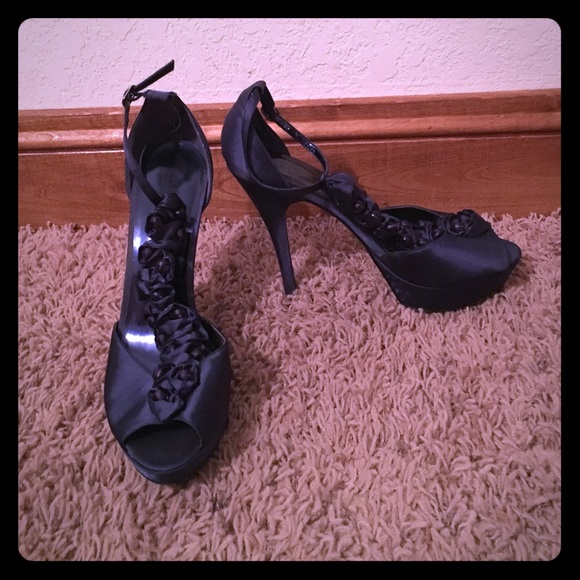 Bakers size 10 midnight blue classy heel