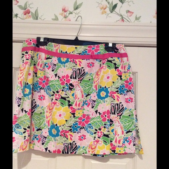 Colorful short