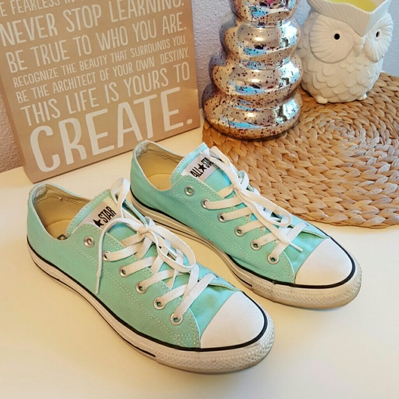 Aqua Converse size 10 women's