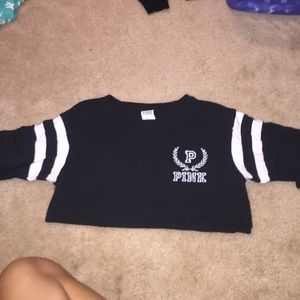 Long sleeve vs black shirt