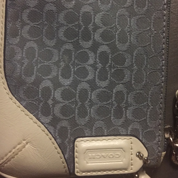 Coach Wristlet - Picture 2 of 2