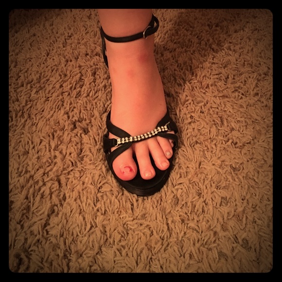 Unlisted size 11 strapy black heels.