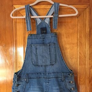 JESSICA SIMPSON SHORT DENIM OVERALLS