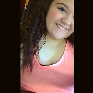 Meet your Posher, Hailey