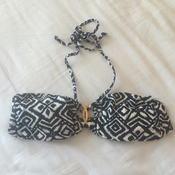 Black and white printed bikini top