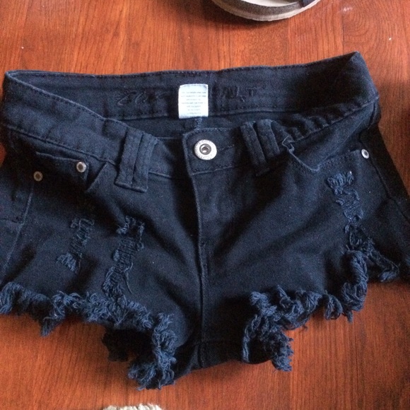 Black Ripped Shorts!