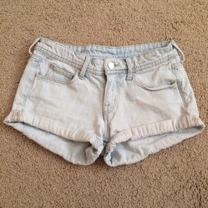 Lightwash shorts