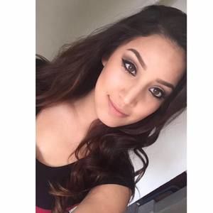 Meet your Posher, Claudia