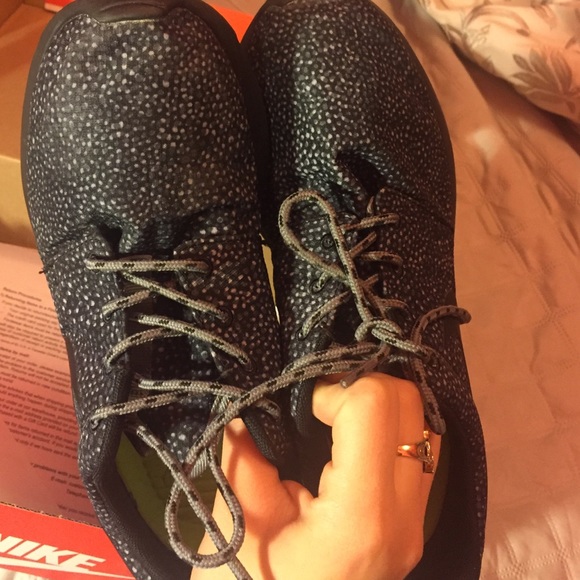 Women's Nike RosherRun Print - Picture 10 of 11