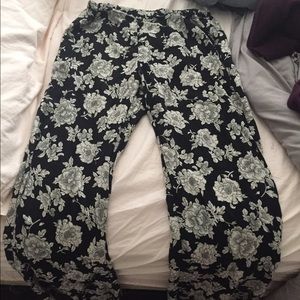 Brandy Melville pants