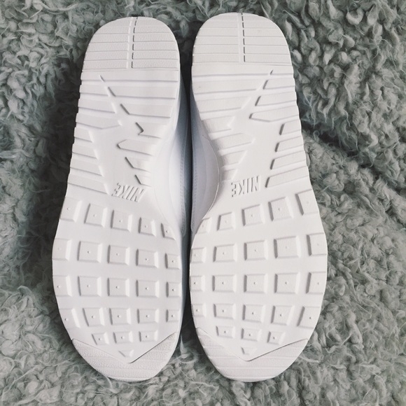 🚫SOLD🚫 Nike Air Max Thea (White Leather & Mesh) - Picture 4 of 5