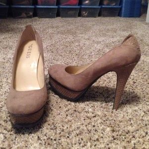 Guess Cheyla, size 8