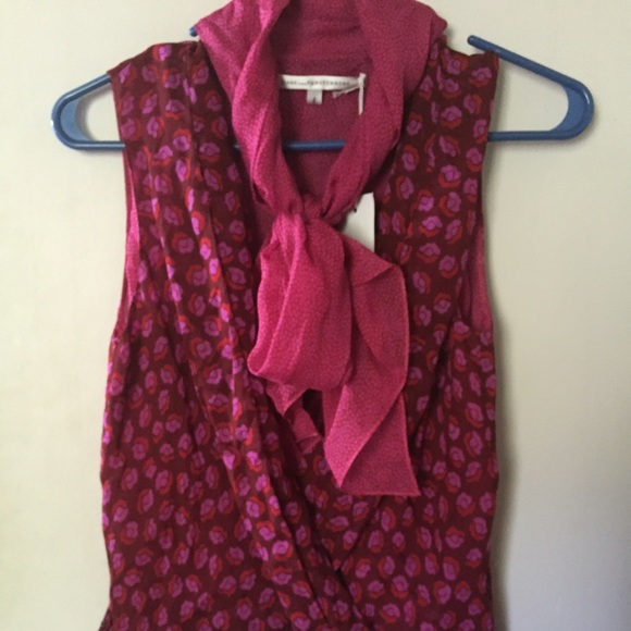 Diane Von Furstenburg pink top
