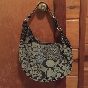 Coach Signature Shoulder Bag