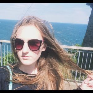 Meet your Posher, Emma